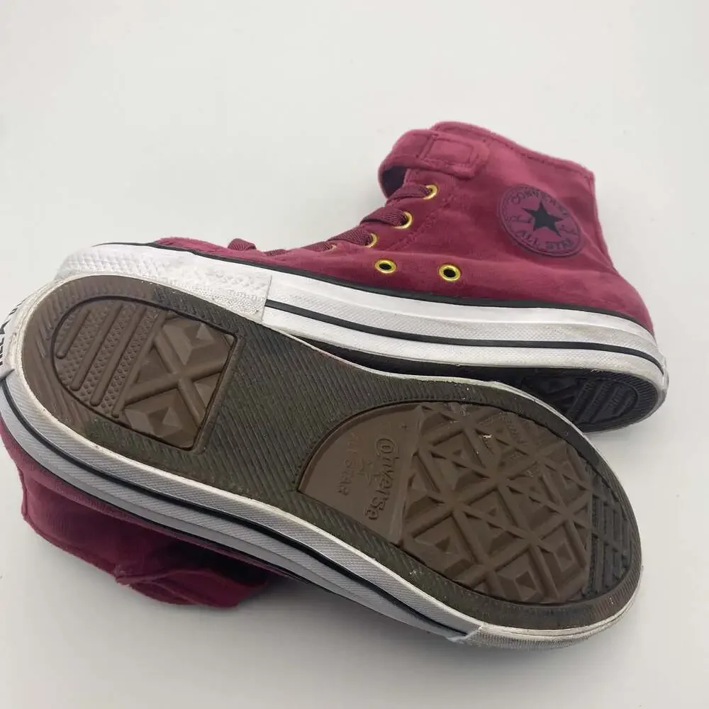 Converse Chuck Taylor Sneakers in Maroon Faux Suede, Size 3 US for Youth